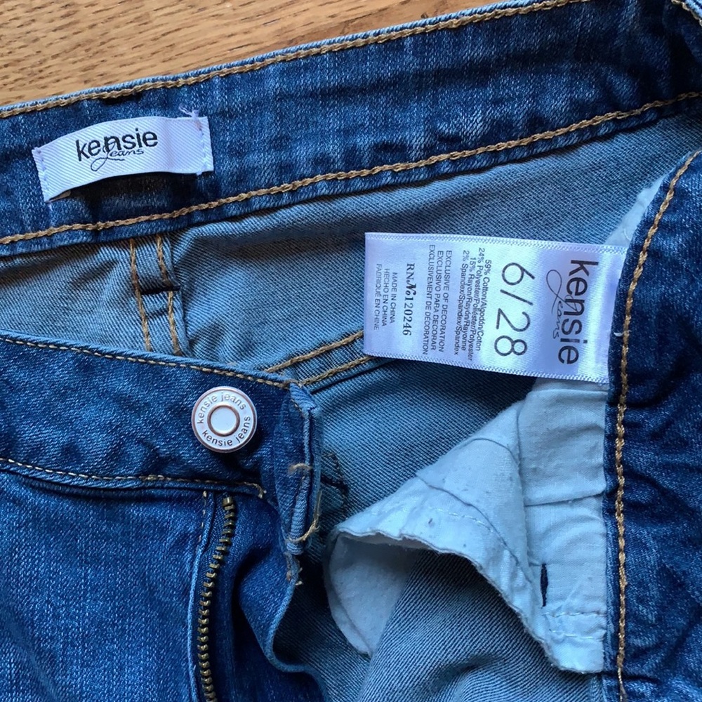 Kenzie Capri/ ankle jeans size 6/28 - Picture 3 of 5
